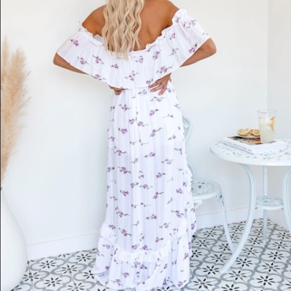 🆕 VICI: Belize Pocketed Off Shoulder Maxi Dress - Picture 2 of 5